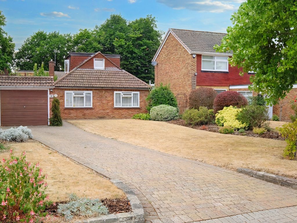 2 bed detached bungalow for sale in Craven Road, Orpington BR6 Zoopla