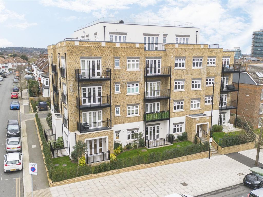 New home, 2 bed flat for sale in 22A, Hillgrove House, High Street