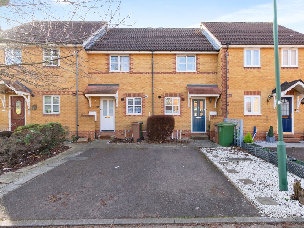 2 bed terraced house for sale in Bakers Gardens, Carshalton SM5, £
