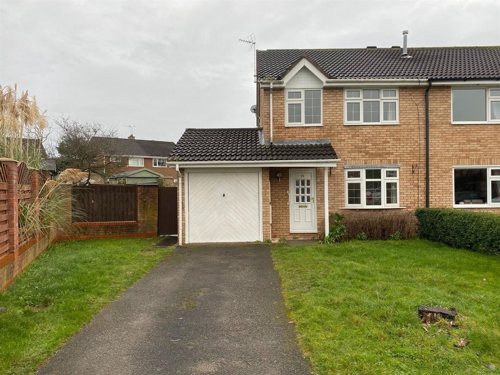 3 bed semidetached house for sale in Langdale Road, Wistaston, Crewe