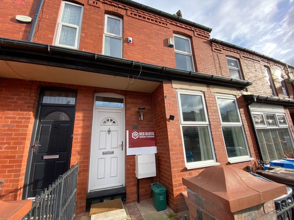 3 bed terraced house to rent in Kennedy Road, Salford M5, £1,050 pcm