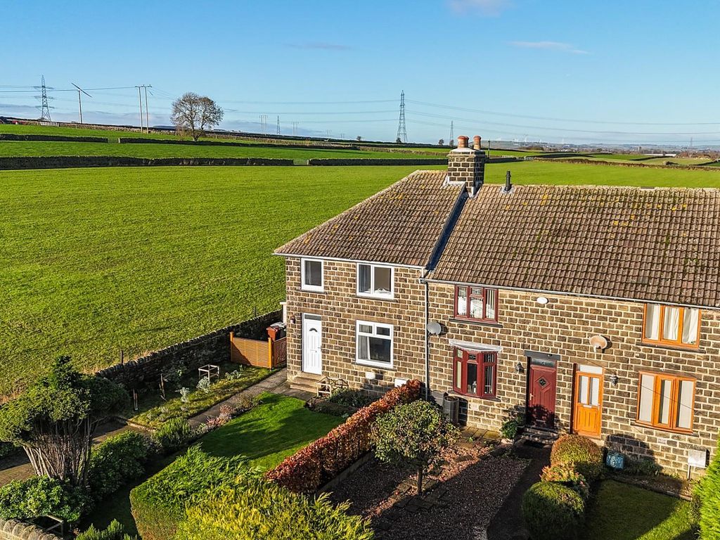 3 bed end terrace house for sale in Vale View, Oxspring, Sheffield S36