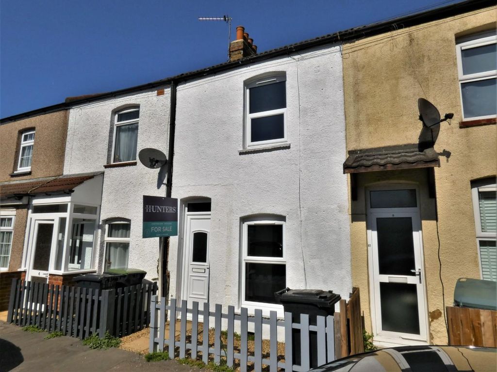2 bed terraced house to rent in Seymour Road, Northfleet, Gravesend
