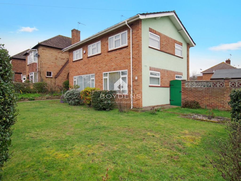 4 bed property for sale in Ambrose Avenue, Colchester CO3 Zoopla