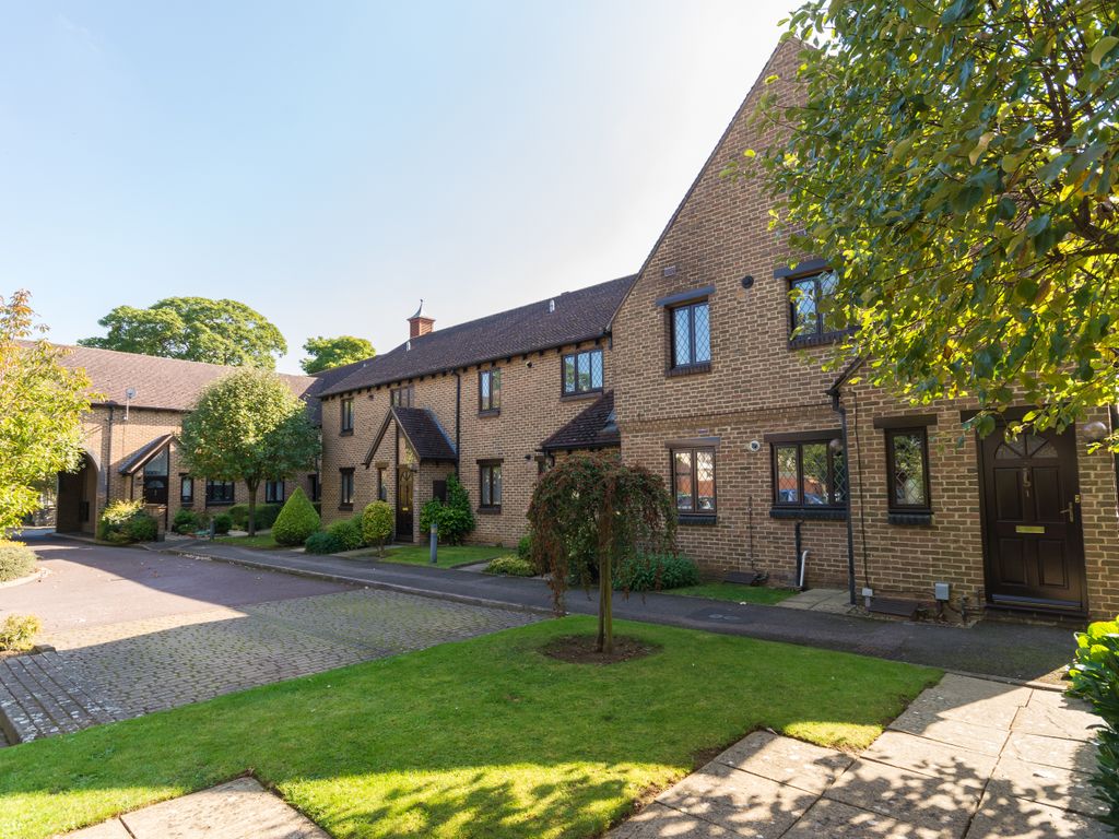 2 bed flat to rent in Hillsborough Road, Oxford OX4 Zoopla