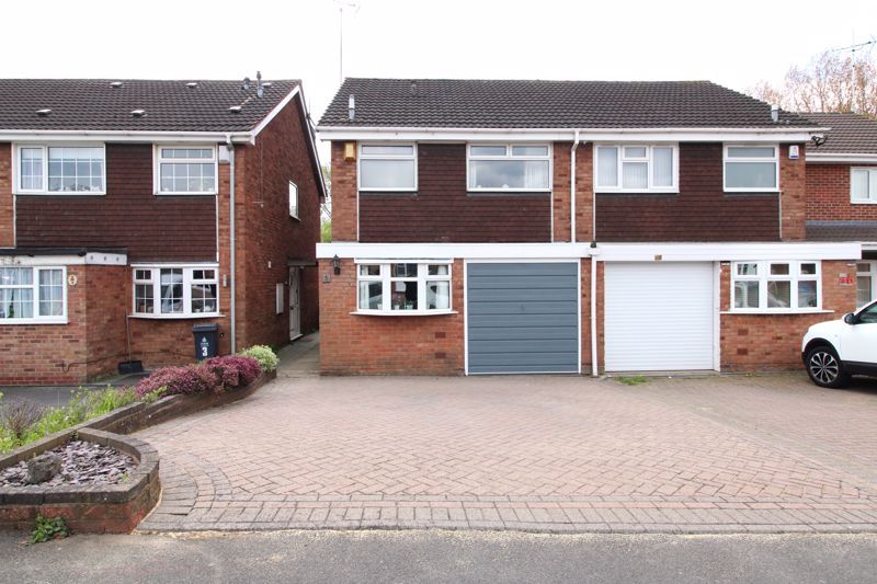 3 bed semidetached house for sale in Segundo Close, Walsall WS5, £