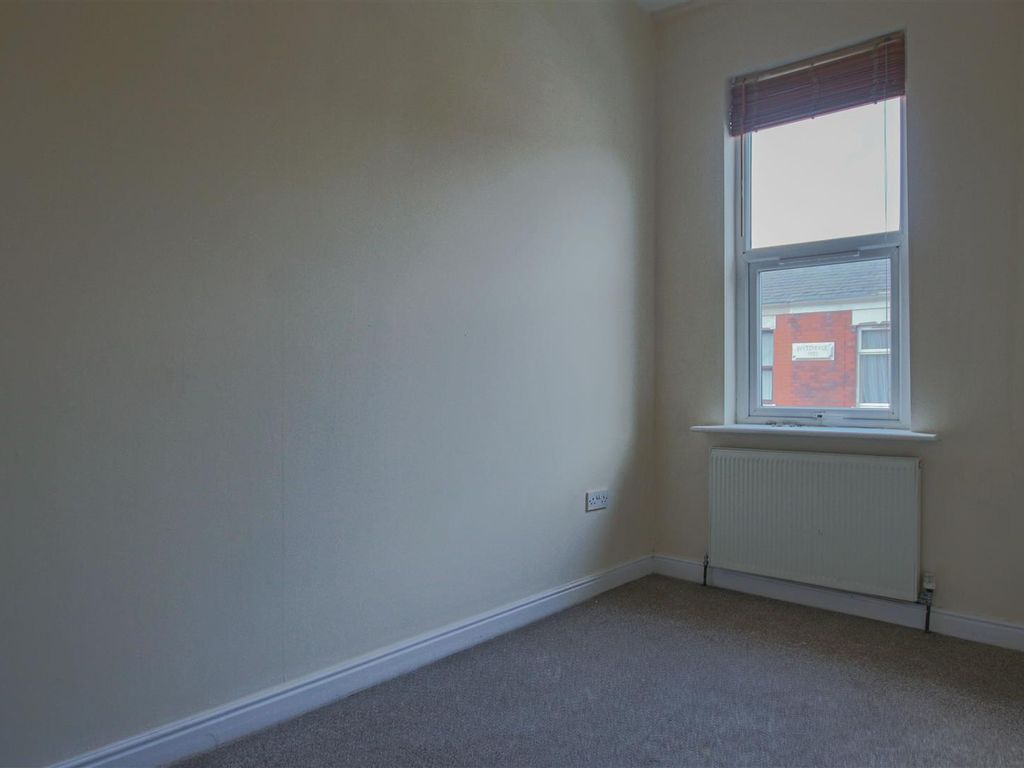 3 bed property for sale in Waterloo Terrace, AshtonOnRibble, Preston