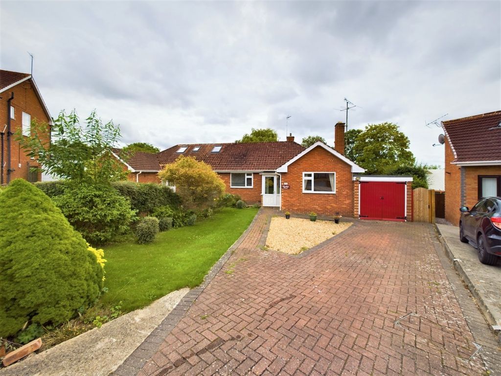 2 bed bungalow for sale in Forest View Road, Tuffley, Gloucester