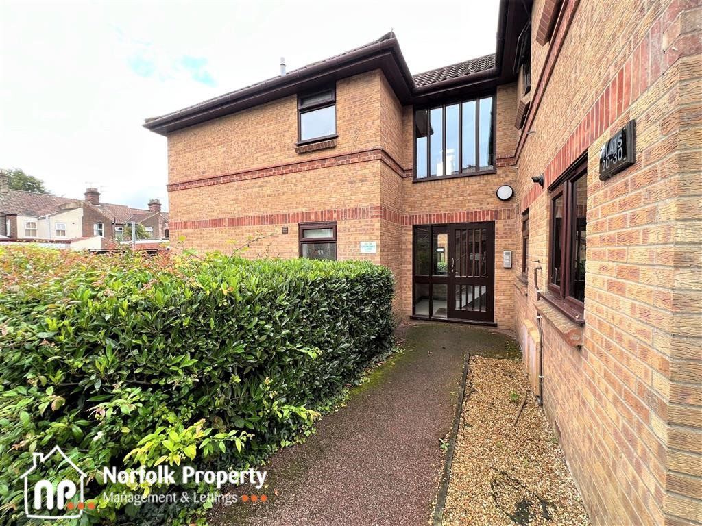 Studio to rent in Cremorne Lane, Norwich NR1, £695 pcm Zoopla