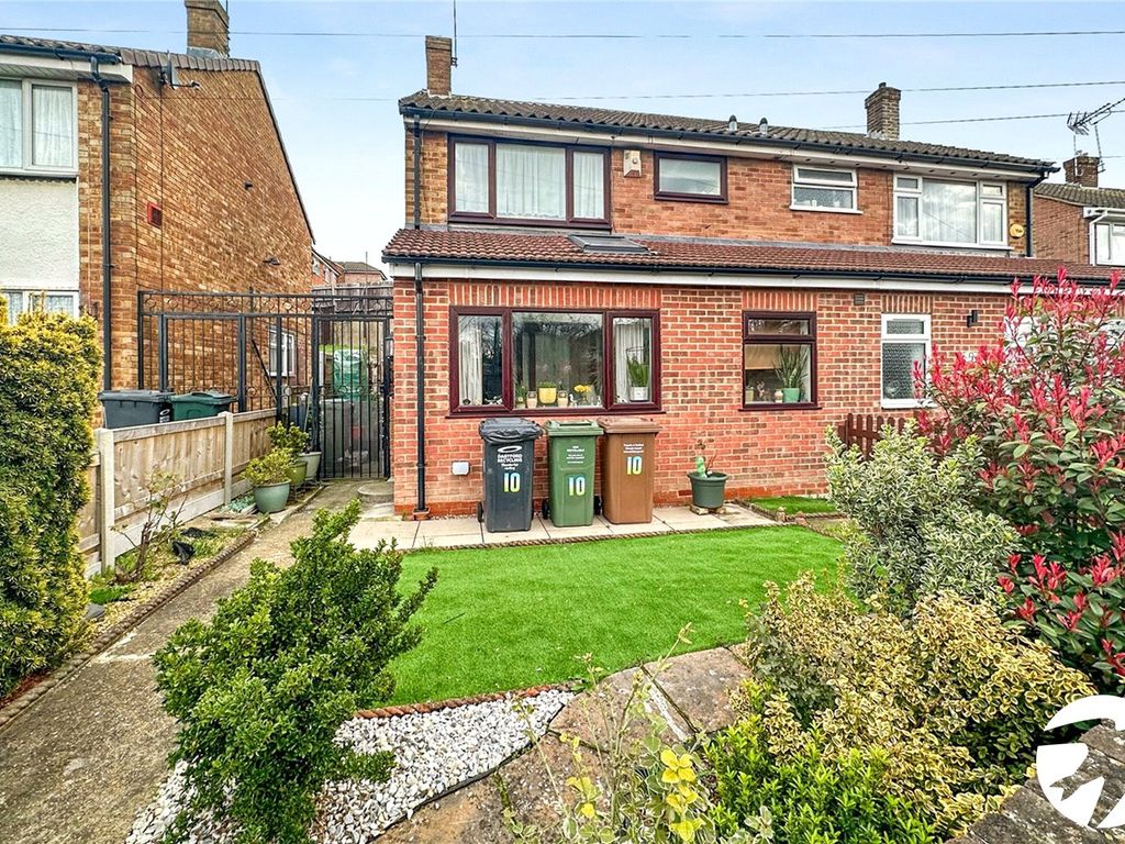 3 bed semidetached house for sale in Station Road, Greenhithe, Kent