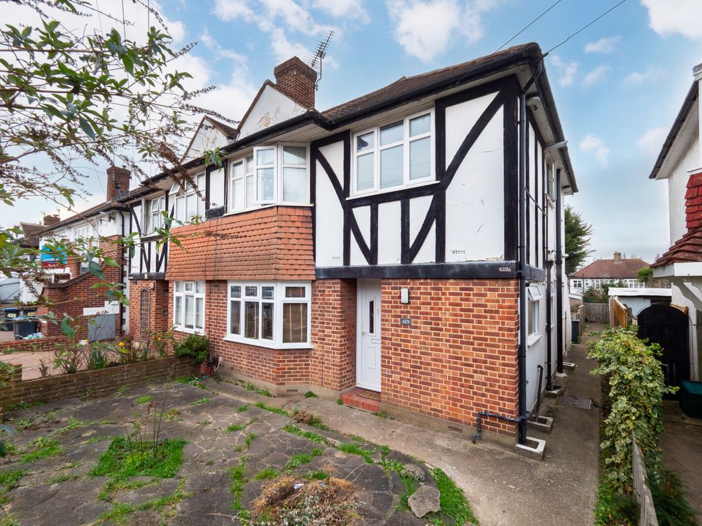 2 bed flat for sale in Lynmouth Avenue, Morden, Surrey SM4 Zoopla