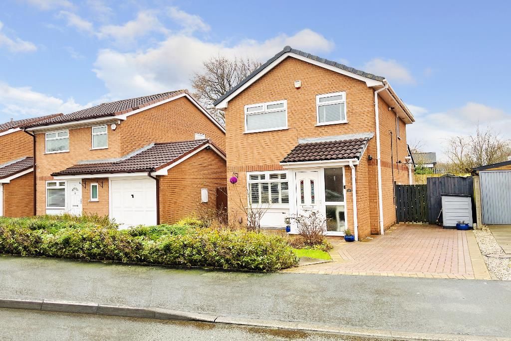 3 bed detached house for sale in Pochard Drive, Broadheath, Altrincham