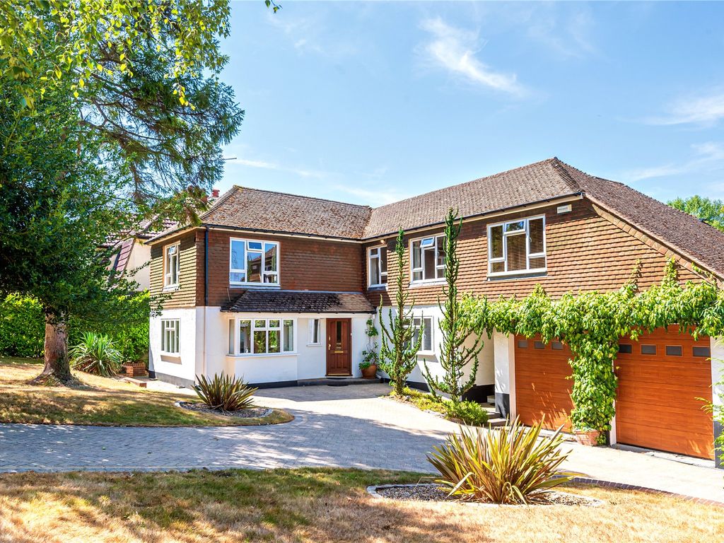 4 bed detached house for sale in Stonehouse Road, Halstead, Sevenoaks