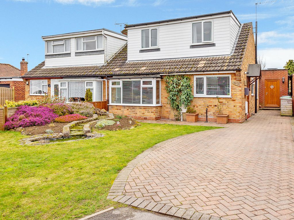 5 bed semidetached bungalow for sale in Murton Garth, Murton, York