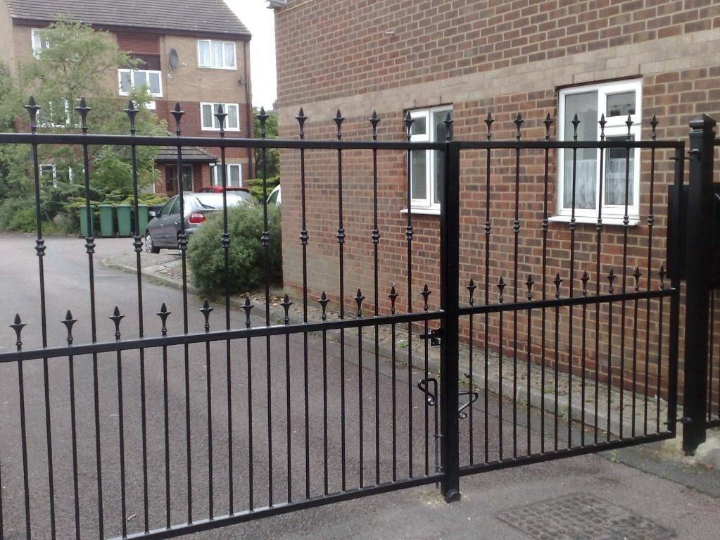 1 bed flat for sale in Alder Crescent, Luton LU3, £135,000 Zoopla
