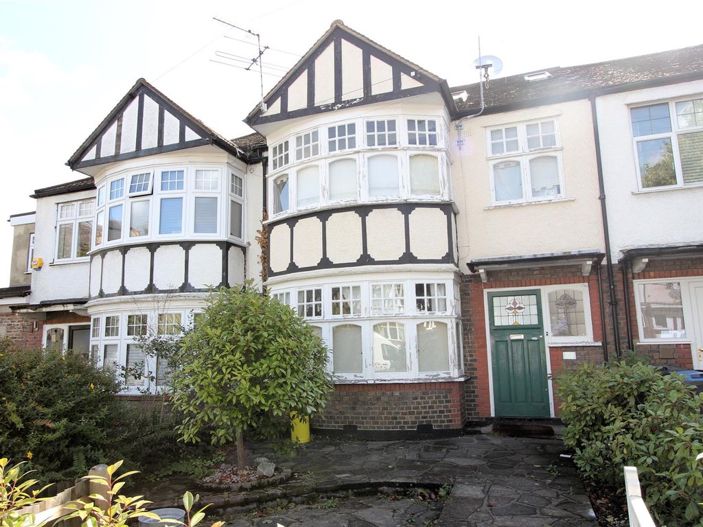 3 bed terraced house for sale in Southern Avenue, London SE25, £500,000 Zoopla