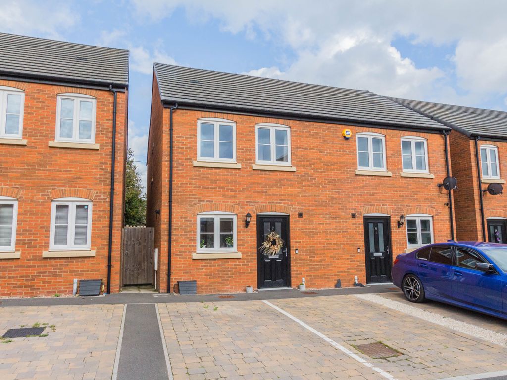 2 bed semidetached house for sale in Wearra Close, Irthlingborough
