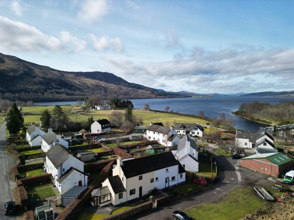 3 bed semidetached house for sale in Bunrannoch Place, Kinloch Rannoch, Pitlochry PH16, £