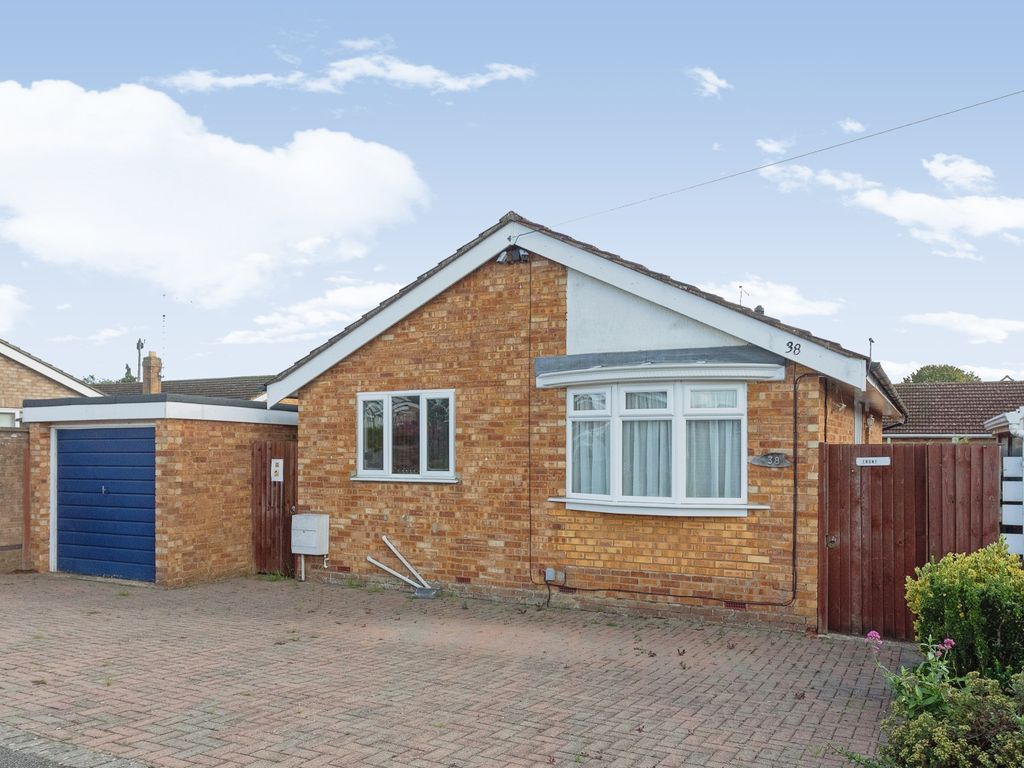 3 bed detached bungalow for sale in Goodwood Avenue, Parklands