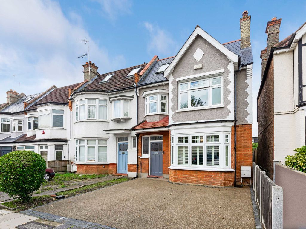 4 bed property for sale in Queens Avenue, London N3, £1,400,000 Zoopla