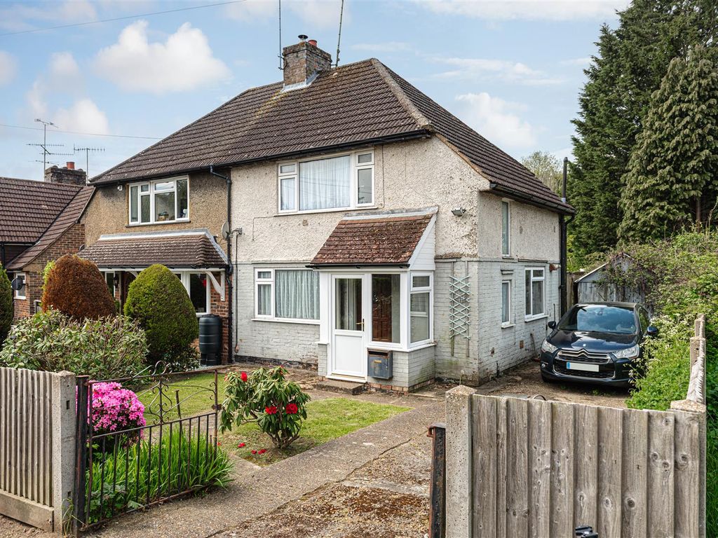 3 bed property for sale in Mid Street, South Nutfield, Redhill RH1 Zoopla