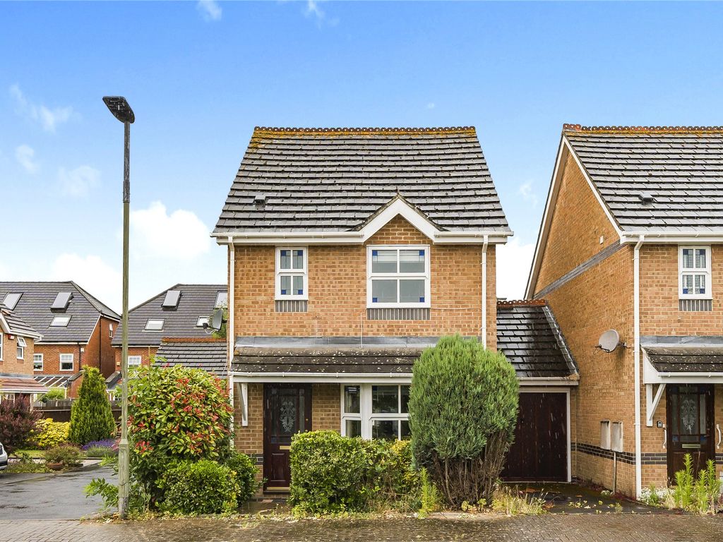 3 bed detached house for sale in Lavender Close, Bromley BR2, £495,000