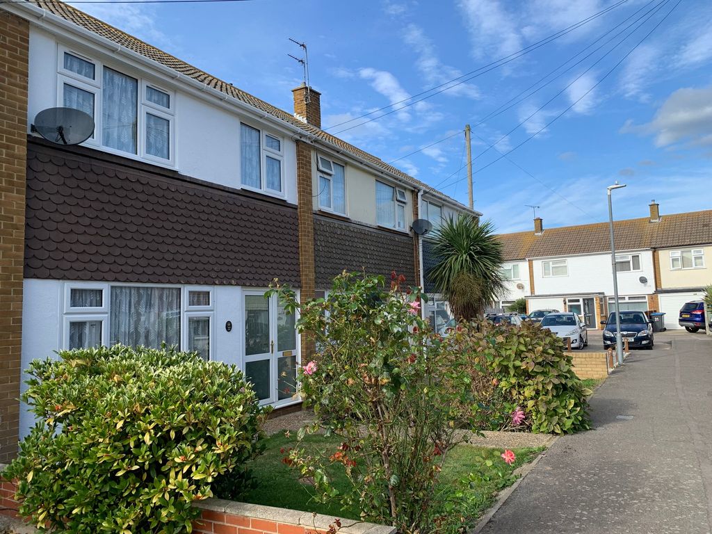3 bed terraced house to rent in Vincent Close, Broadstairs CT10, £1,300
