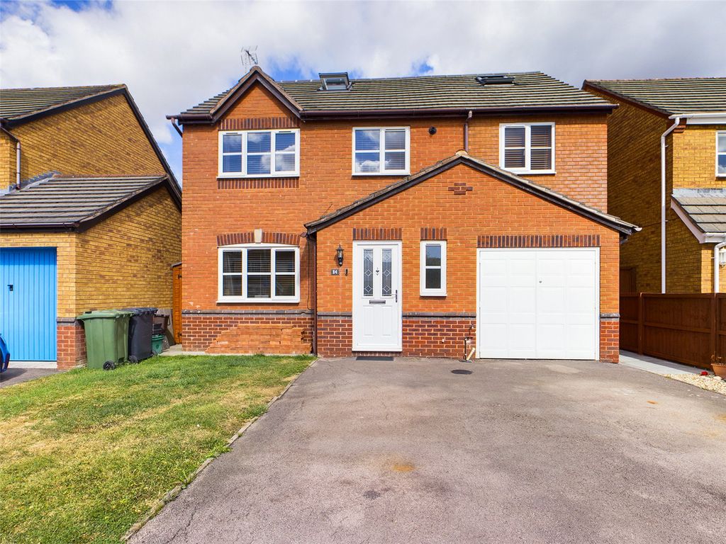 5 bed detached house for sale in Merlin Drive, Quedgeley, Gloucester