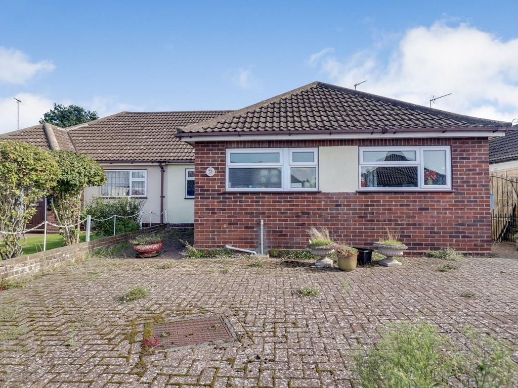 3 bed semidetached bungalow for sale in Gleneagles Drive, Ipswich IP4