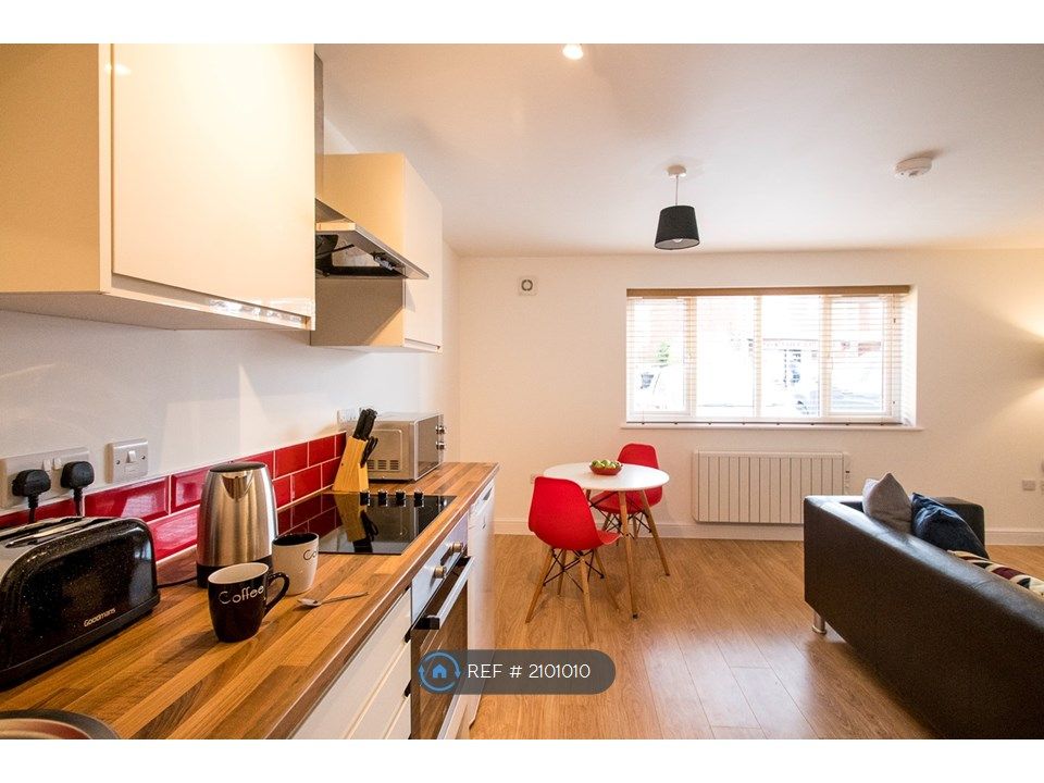 1 bed flat to rent in Coleridge Way, Crewe CW1, £650 pcm Zoopla