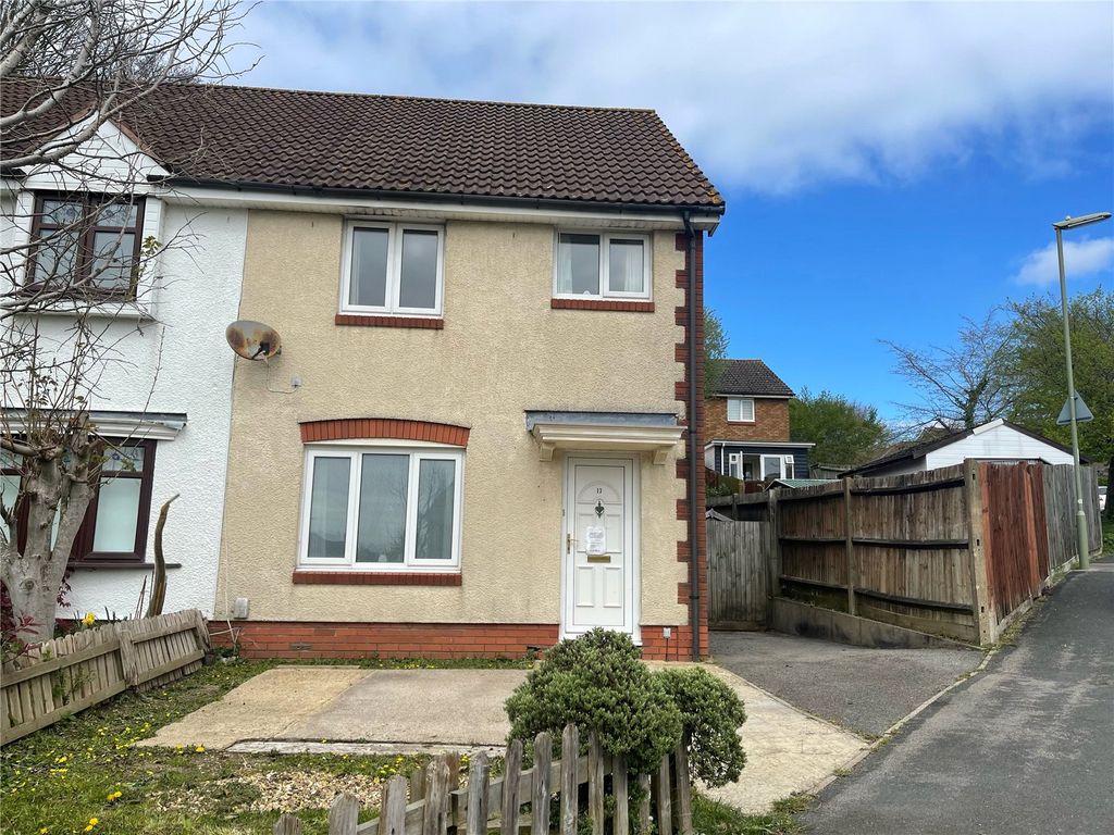 3 bed semi-detached house for sale in Lionheart Way, Bursledon ...