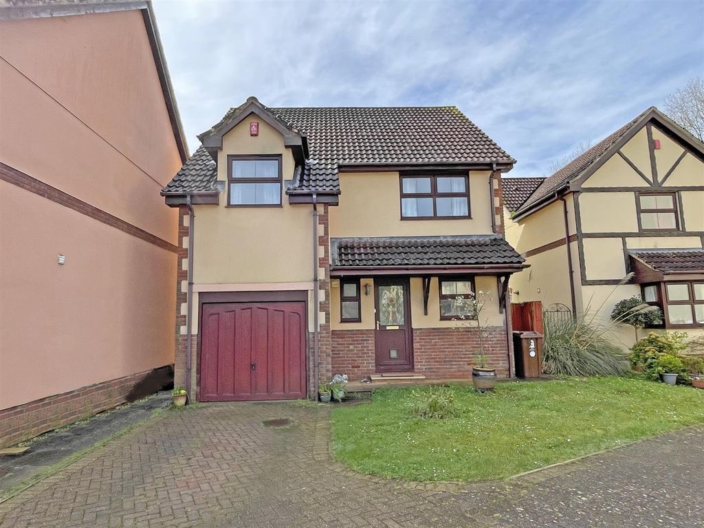 4 bed detached house for sale in Doidges Farm Close, Eggbuckland, Plymouth PL6, £330,000 Zoopla