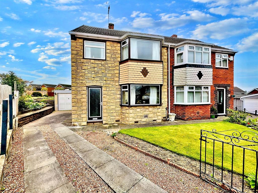 3 bed semidetached house for sale in Woodland Grove, Swillington