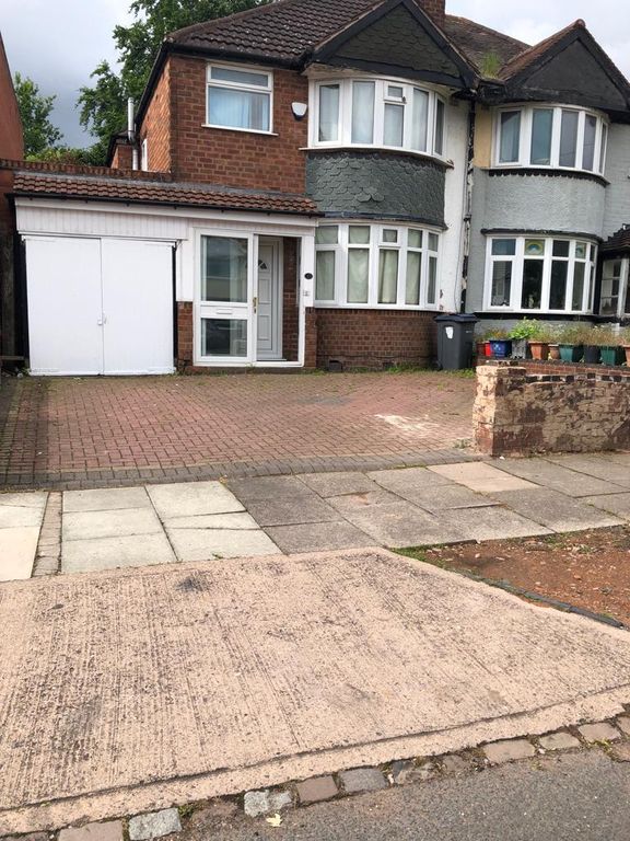 3 bed semidetached house to rent in Inchcape Avenue, Handsworth Wood