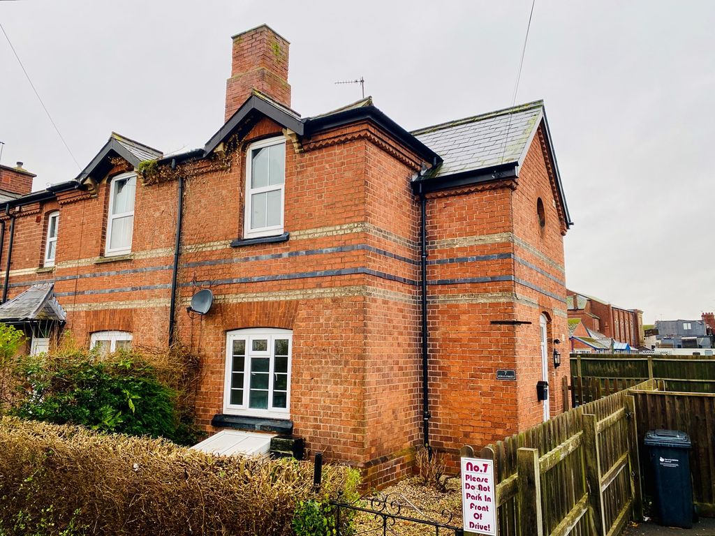 2 bed end terrace house to rent in Kyrle Street, Hereford HR1, £850 pcm