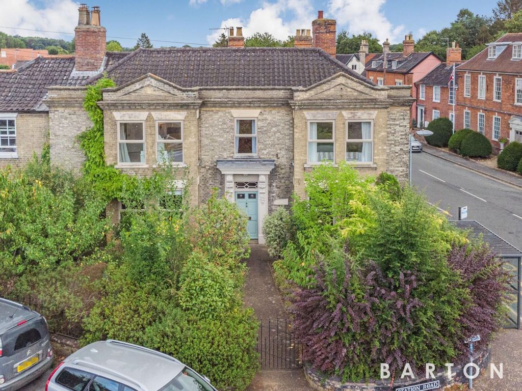 3 bed town house for sale in Station Road, Harleston IP20 Zoopla