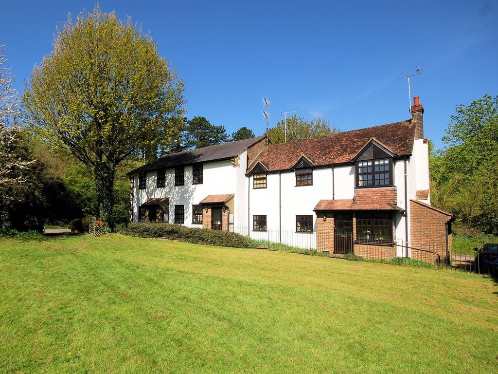 2 bed flat to rent in South Street, Wendover, Aylesbury HP22 Zoopla