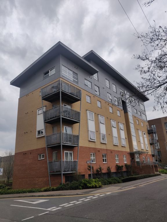 2 bed flat for sale in Station Road, Elstree, Borehamwood WD6 Zoopla