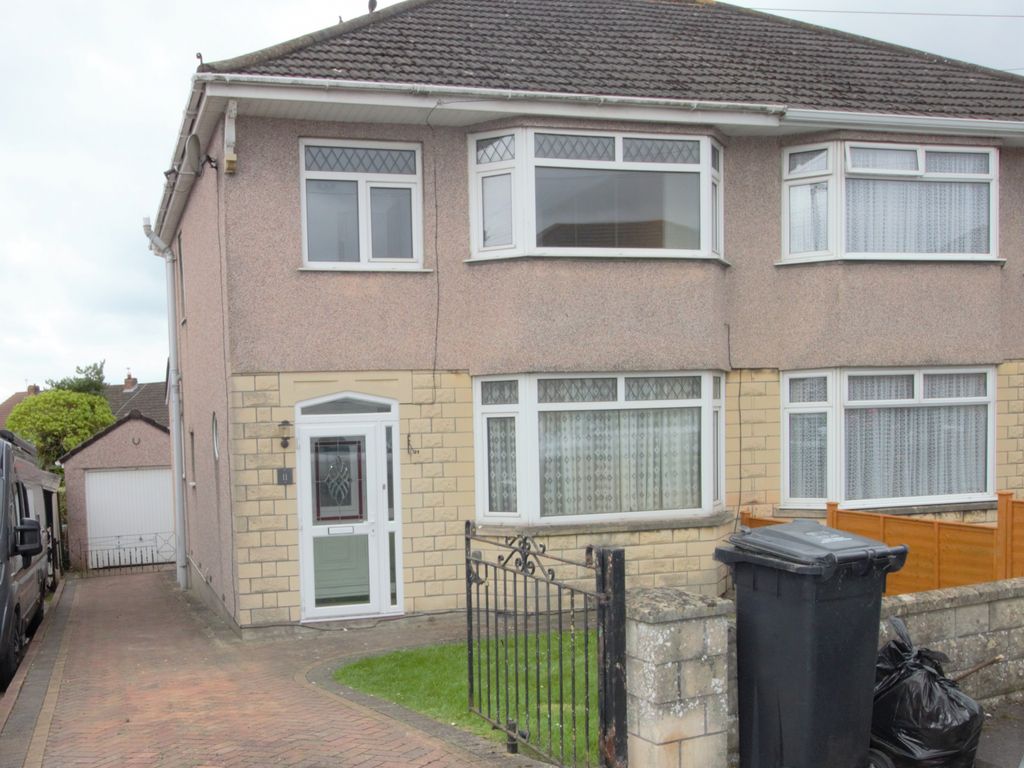 3 bed semidetached house for sale in Greenore, Kingswood BS15, £