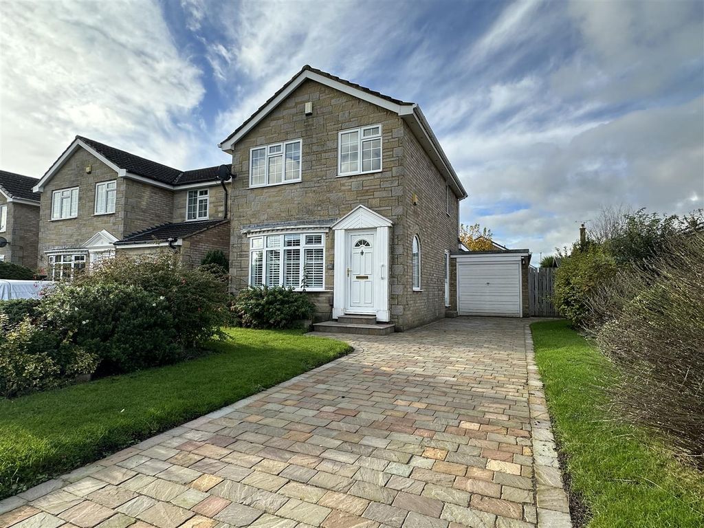 3 bed detached house for sale in Badgerwood Glade, Wetherby LS22, £