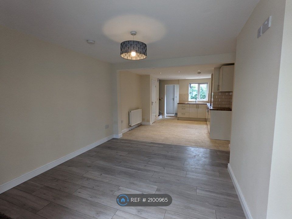 2 bed terraced house to rent in Rock Hill, Bromsgrove B61, £910 pcm