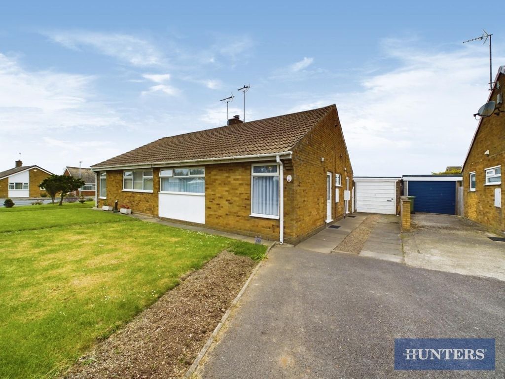 2 bed semidetached bungalow for sale in Trentham Drive, Bridlington