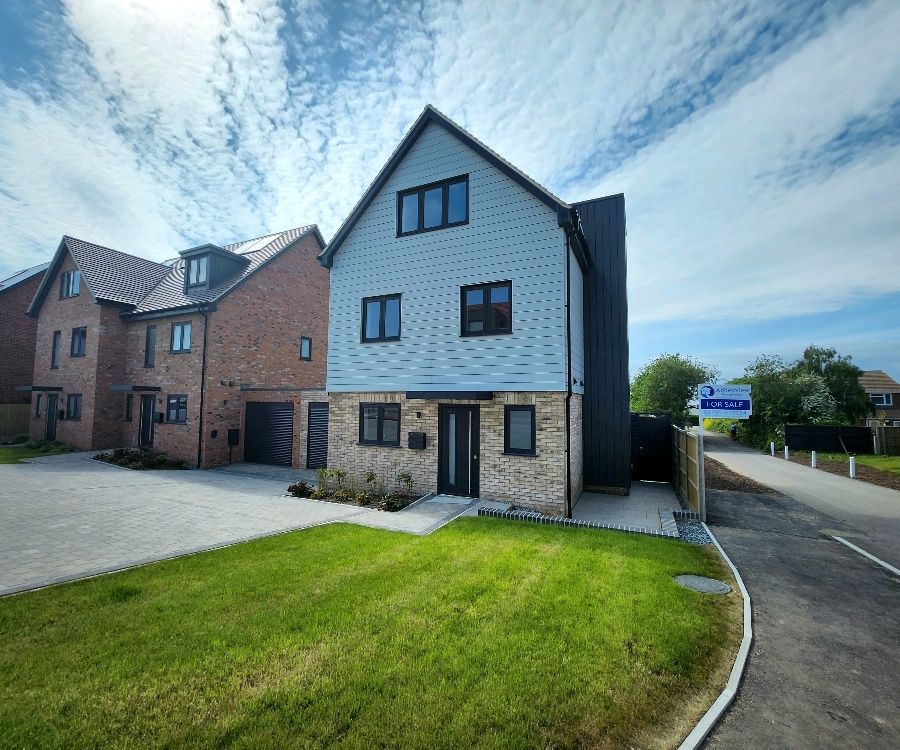 New home, 4 bed detached house for sale in Scarborough Drive, Minster