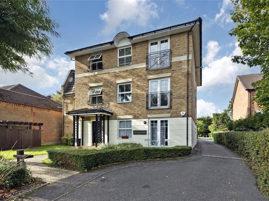 2 bed flat for sale in Lovelace Gardens, Surbiton KT6 Zoopla