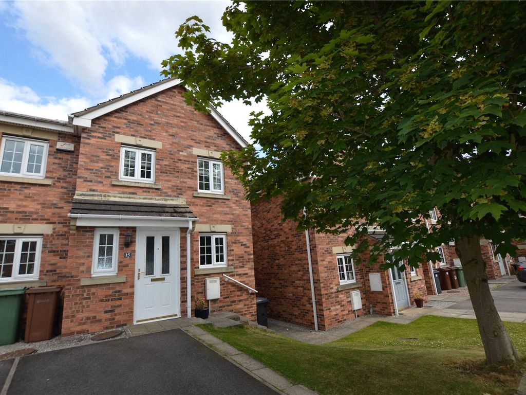 3 bed town house to rent in Castle Lodge Mews, Rothwell, Leeds, West