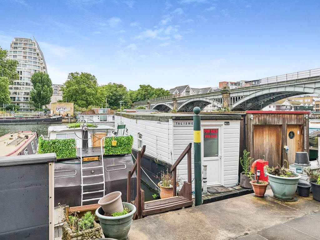 1 bed detached house for sale in Lower Teddington Road, Hampton Wick