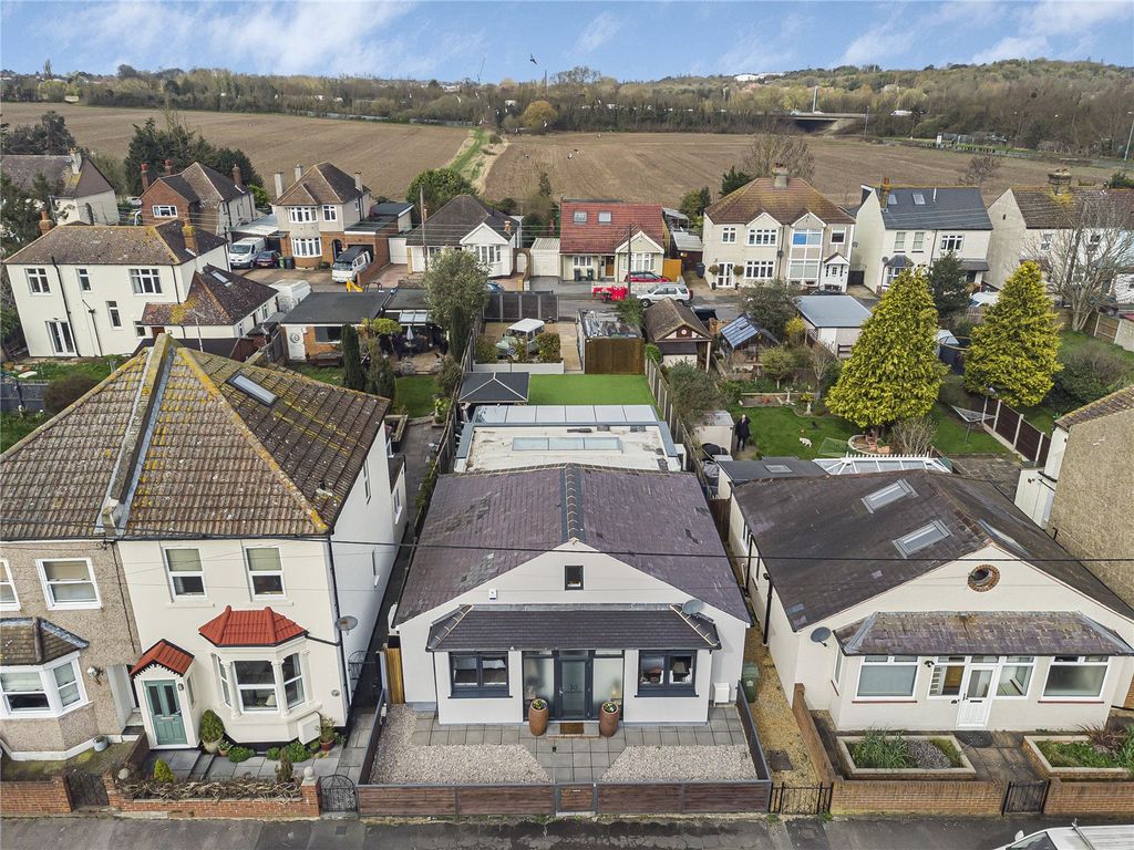 3 bed bungalow for sale in Shirehall Road, Hawley, Dartford, Kent DA2