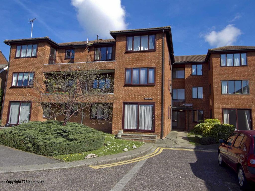 2 bed flat for sale in Embassy Court, Regency Drive, Ruislip HA4, £390,000 Zoopla