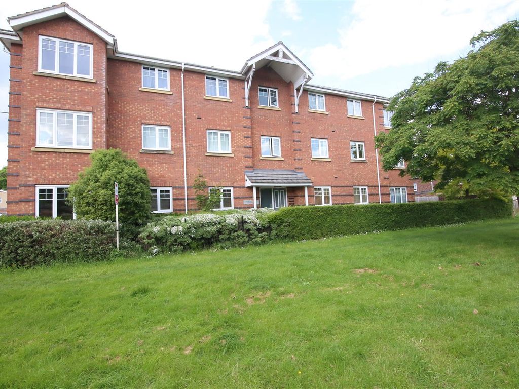 2 bed flat for sale in Shakespeare Gardens, Rugby CV22, £140,000 Zoopla