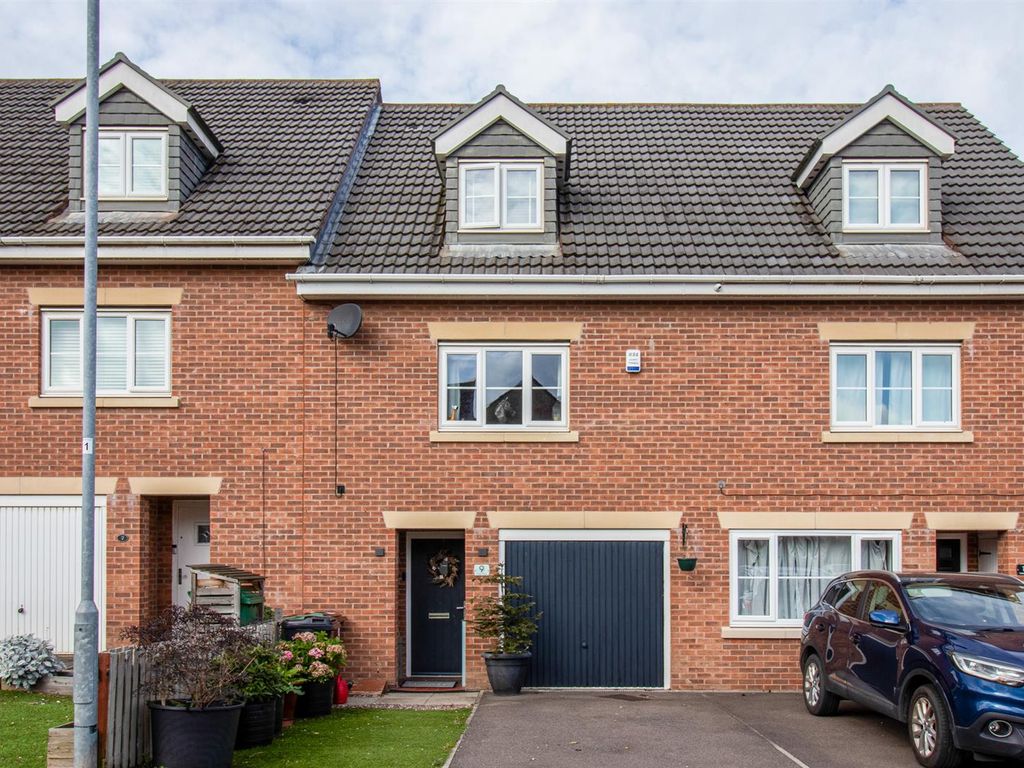 3 bed property for sale in Violet Close, Castleford WF10, £219,950 Zoopla